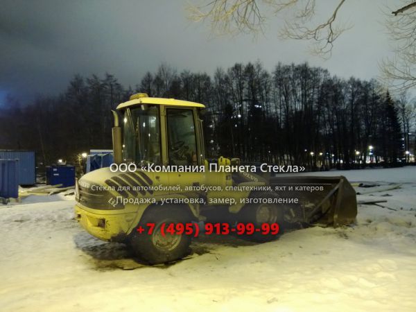 Стекло для колёсных мини-погрузчиков Volvo L32