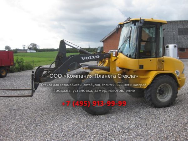 Стекло для колёсных мини-погрузчиков Volvo L35