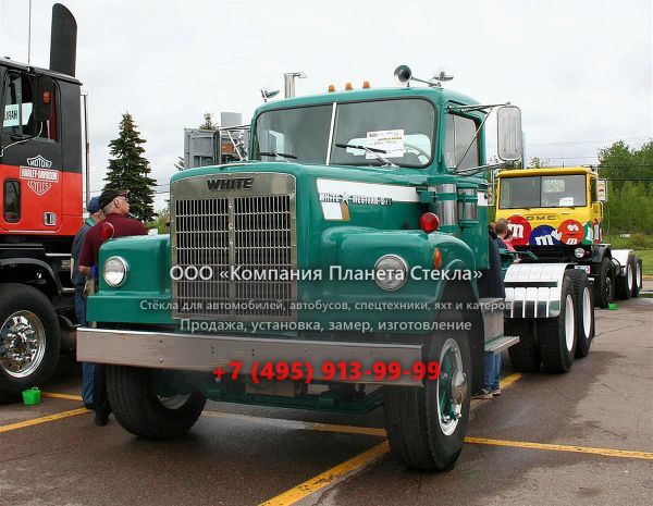 Стекло для тягачи седельных Western Star 4800 SB