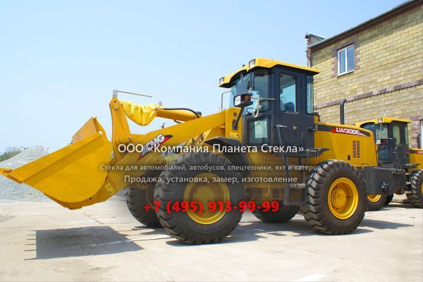 Стекло для колёсных погрузчиков XCMG LW300F